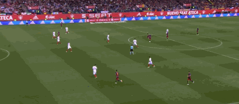 GIF-梅西这脚助攻太销魂 今夜送出了两人第一次