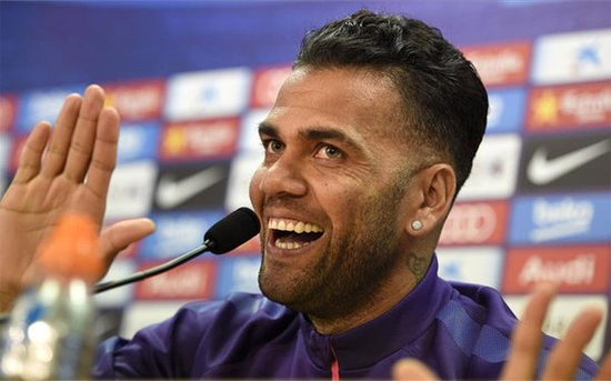 巴萨官宣阿尔维斯离队