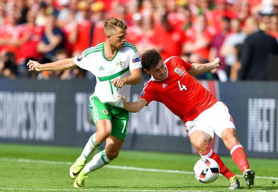 北爱尔兰球员此役展现出了强烈的求胜欲望,最终的失败掩盖不了他们的努力