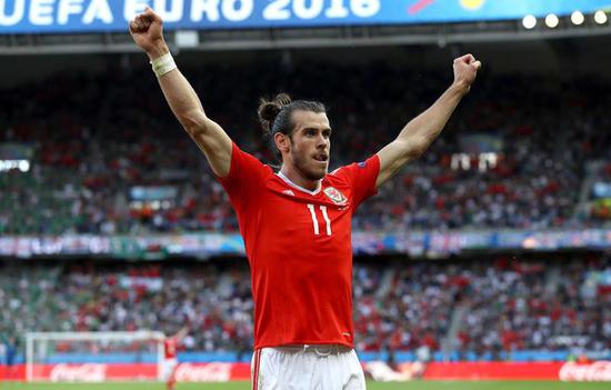 送别了自己的同胞,贝尔和他的威尔士队还要继续走下去