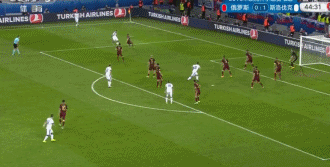 GIF-半场前哈姆西克再来一脚 完美弧线撞柱再进!