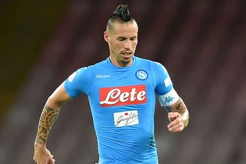 意甲首轮综述-那不勒斯2-2平升班马 拉齐奥4-3胜