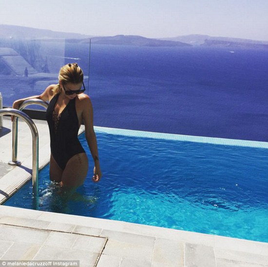 马夏尔社交网站公布新欢 前妻炮轰:小三令人作呕