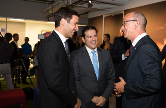 劳尔参加巴萨海外办公室落成仪式