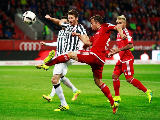 德甲-弗赖堡1-0送汉堡3连败 法兰克福2-0奥迪城