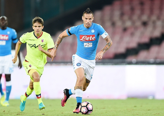 意甲综述-那不勒斯0-0仍保持不败 佛罗伦萨2-2平